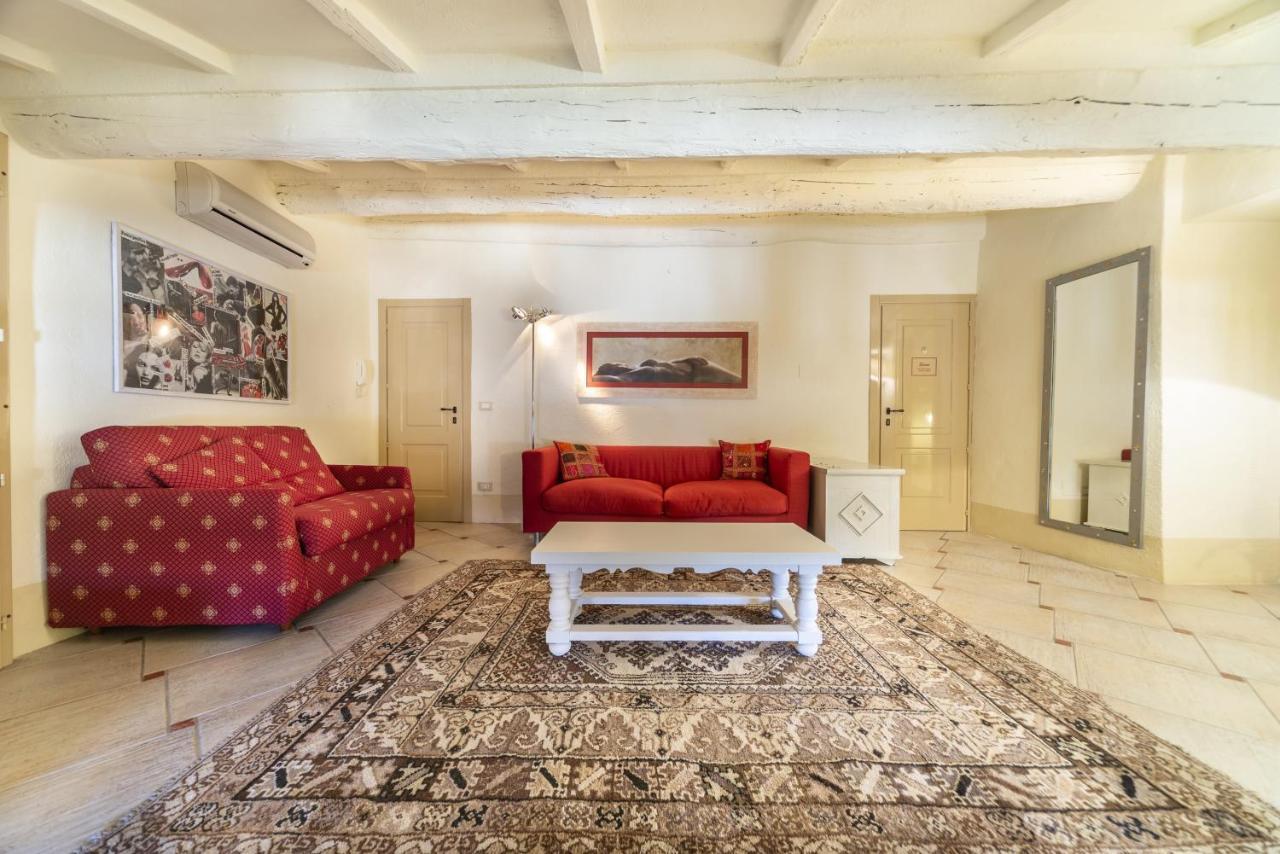 Borgo Agli Scudi Suite&Breakfast カンピーリア・マリッティマ エクステリア 写真