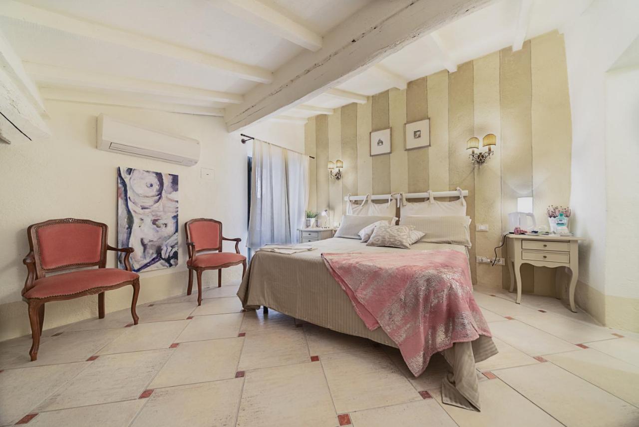 Borgo Agli Scudi Suite&Breakfast カンピーリア・マリッティマ エクステリア 写真